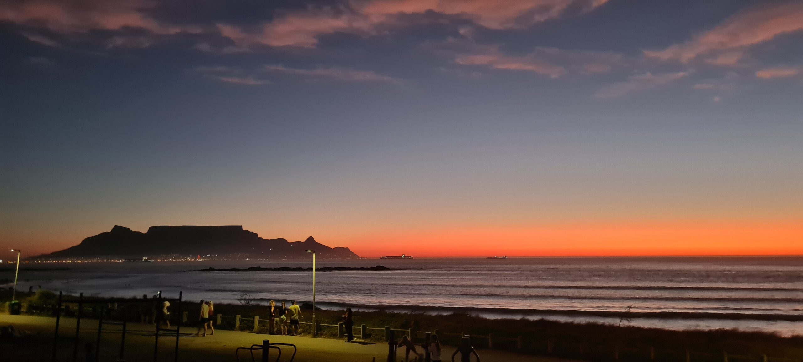 Blick von Big Bay auf den Tafelberg